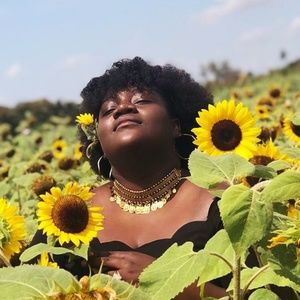 Meet your Posher, Franceline